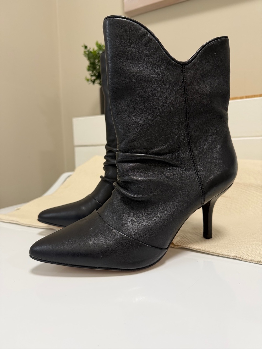Vince Camuto Andrissa Black Leather Slouchy Pointed Toe Stiletto Booties 8